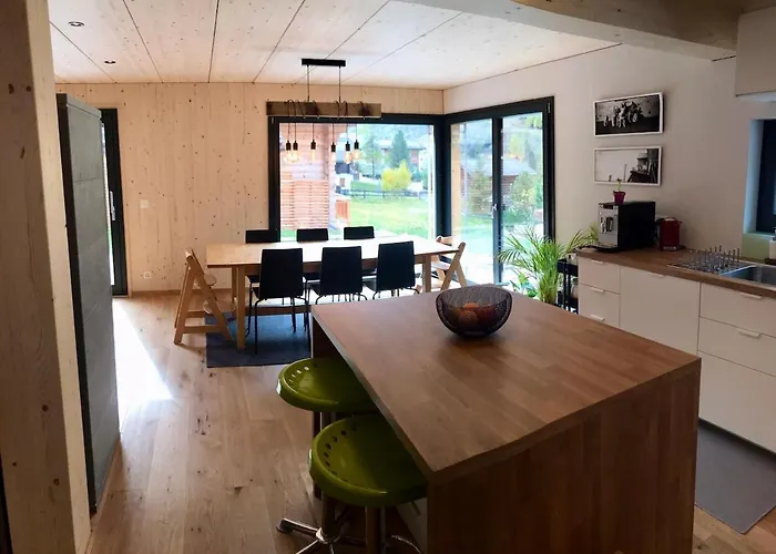 Comfort, Authenticity And Mountain Views 木屋 琪纳尔