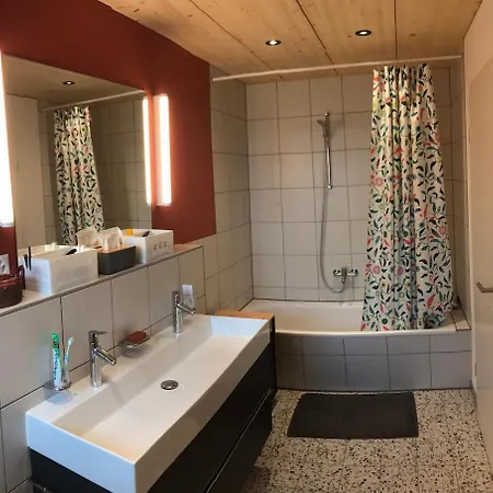 Chalet Comfort, Authenticity And Mountain Views *