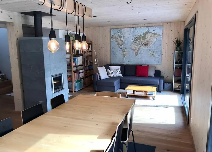 Chalet Comfort, Authenticity And Mountain Views *