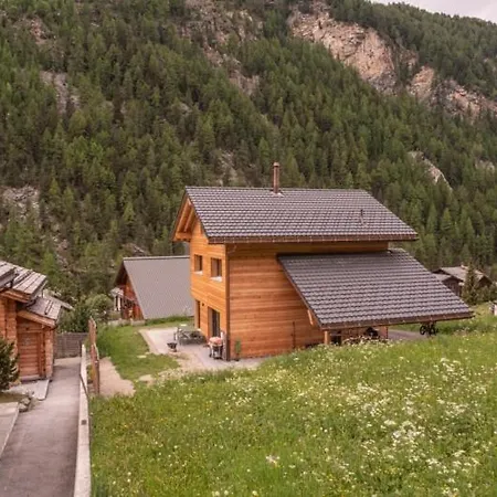 شاليه Comfort, Authenticity And Mountain Views *